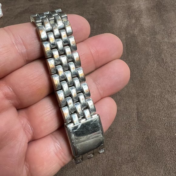 Vintage Women's George Watch‎ Silver Tone Crystals On Case - Picture 7 of 9